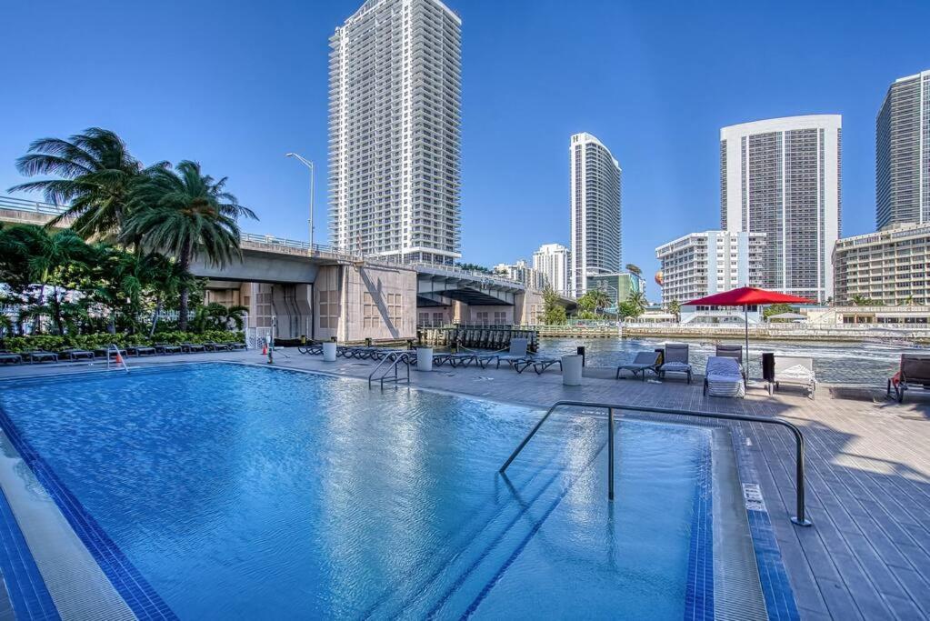 High-Floor Oceanview Apartment ハランデール・ビーチ エクステリア 写真