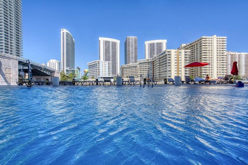High-Floor Oceanview Apartment ハランデール・ビーチ エクステリア 写真